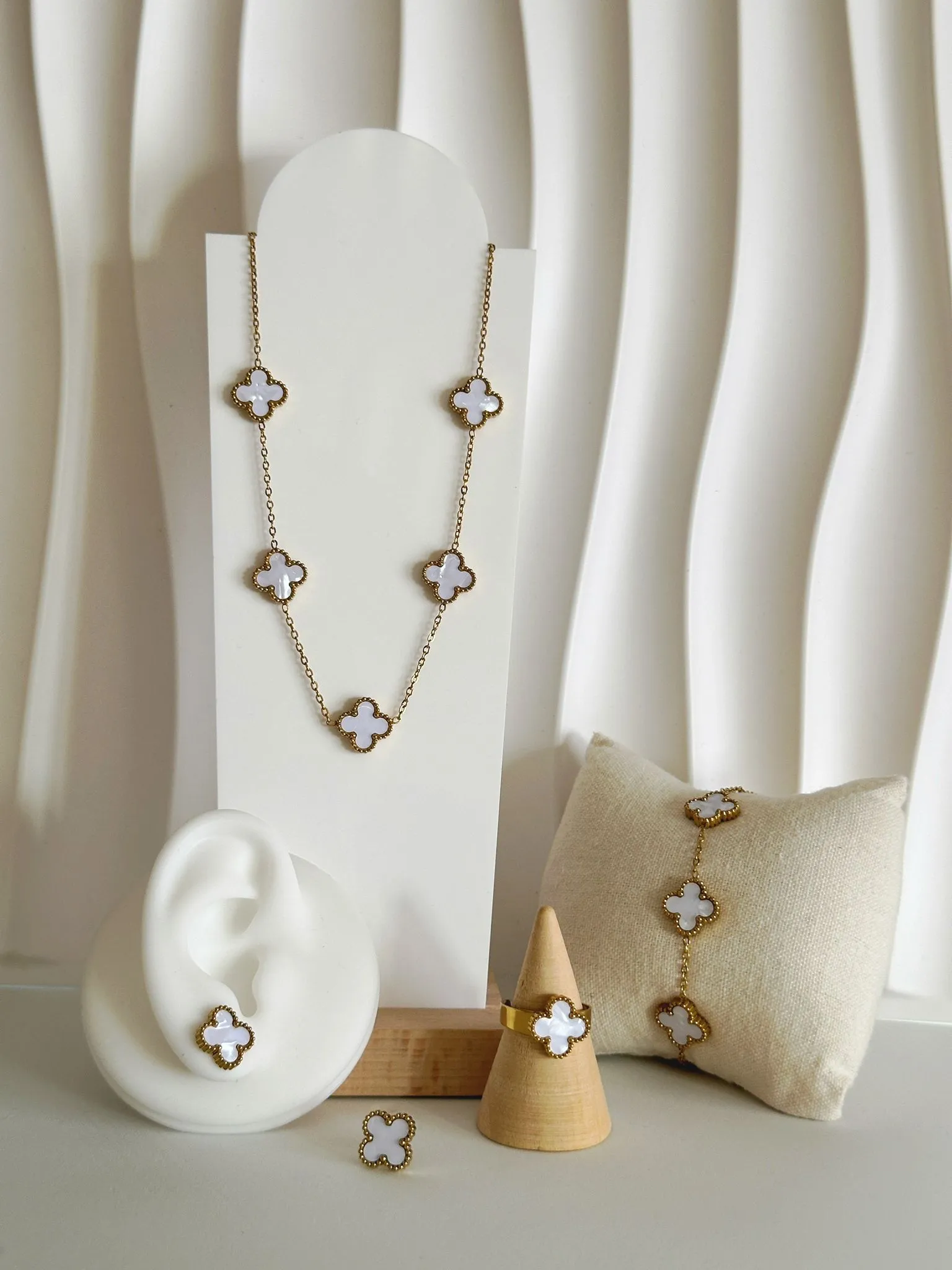 set trebol blanco