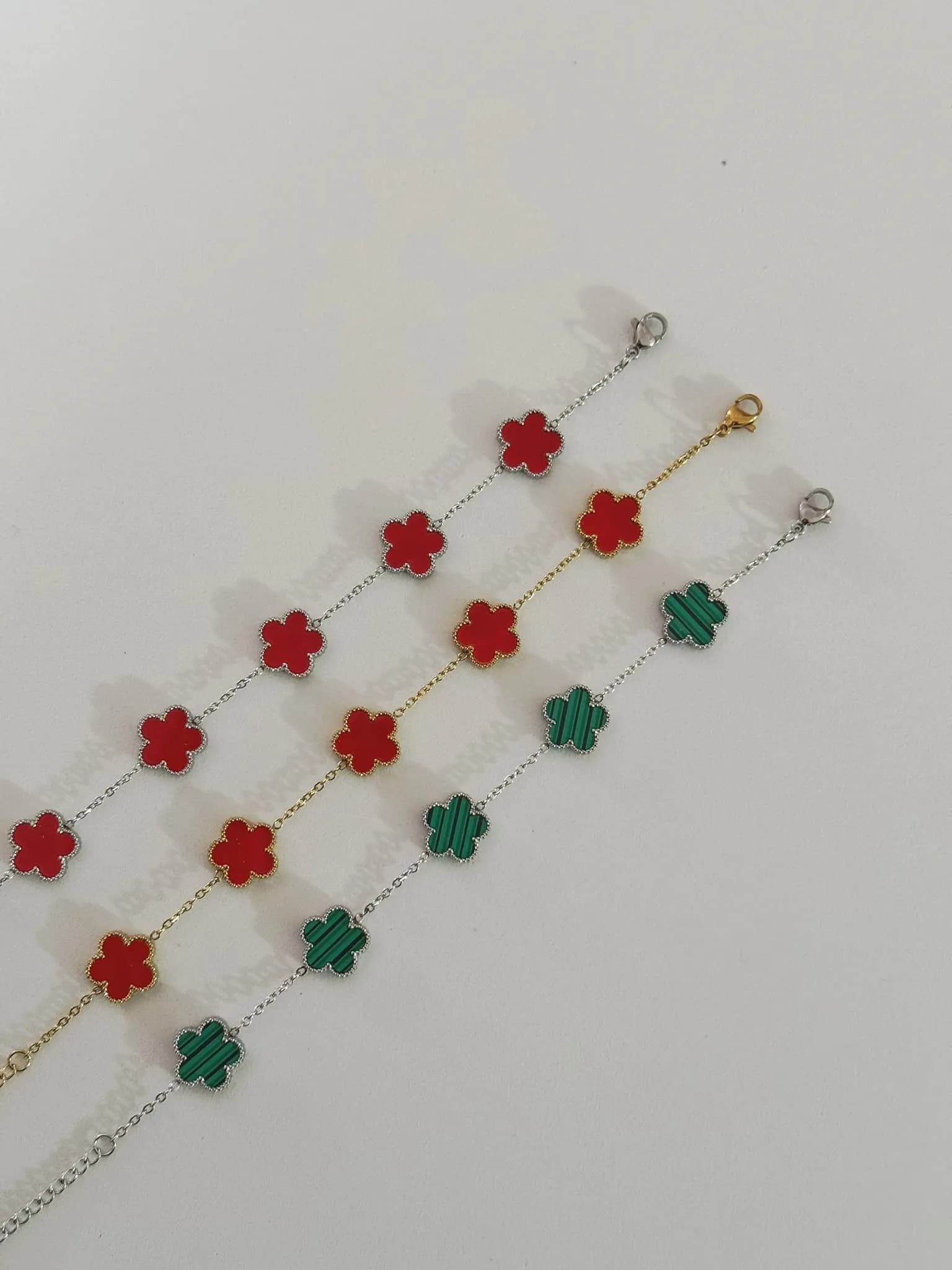 Pulseras cinco motivos