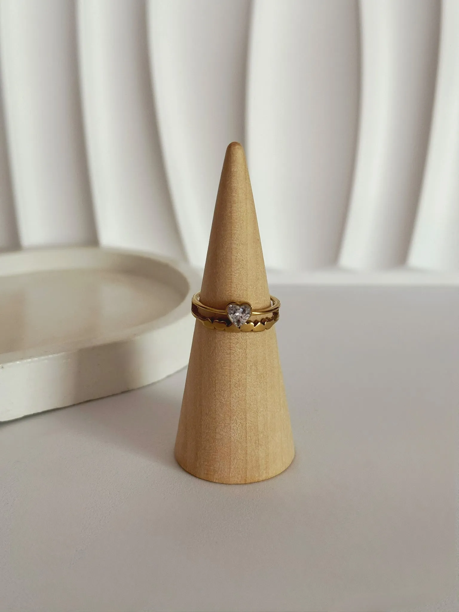 anillos dorados - Vista alternativa